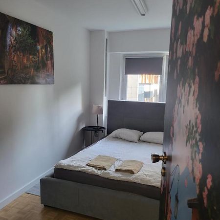 Studio Zelazna Rooms Near Old Town 华沙 外观 照片