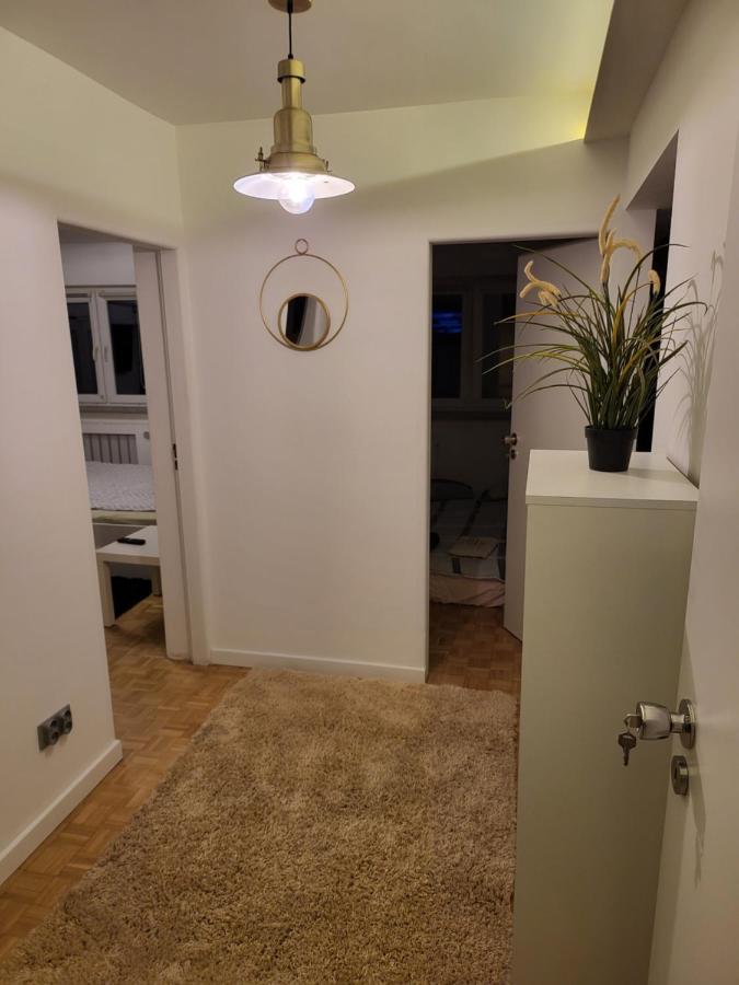 Studio Zelazna Rooms Near Old Town 华沙 外观 照片