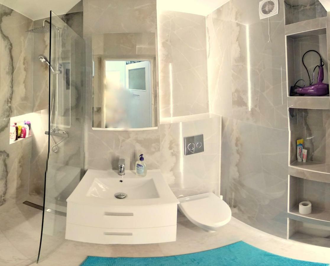 Studio Zelazna Rooms Near Old Town 华沙 外观 照片